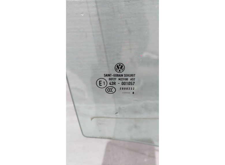 Стекло двери задней правой к Volkswagen Golf Plus, 2008г.