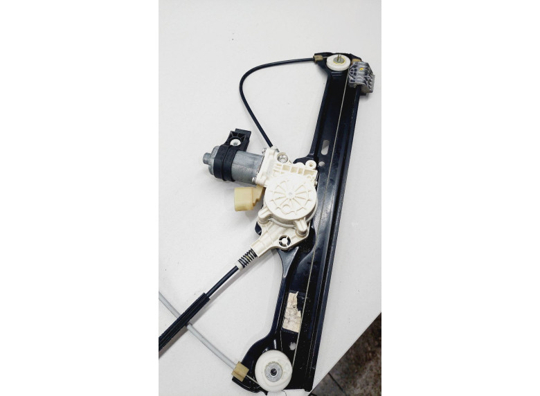 Стеклоподъемник электрический передний левый к BMW 5 E60/E61, 2007г.