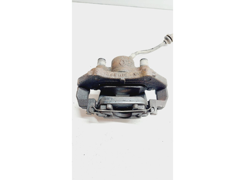 Суппорт передний правый к Renault Sandero Stepway, 2018г.