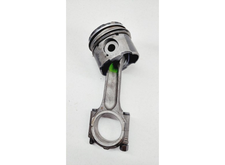 Шатун к Peugeot 607