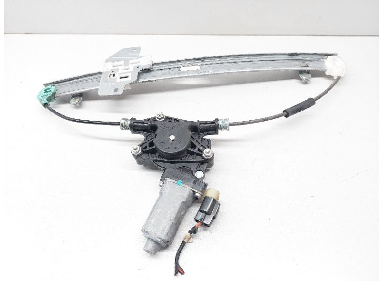 Стеклоподъемник электрический передний правый к Kia Rio, 2010г.