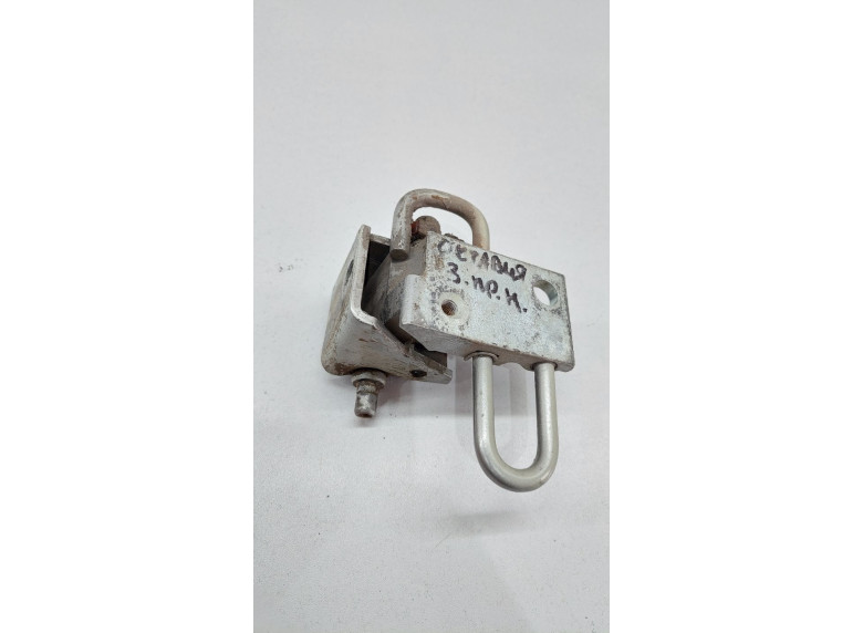 Петля двери задней правой к Skoda Octavia