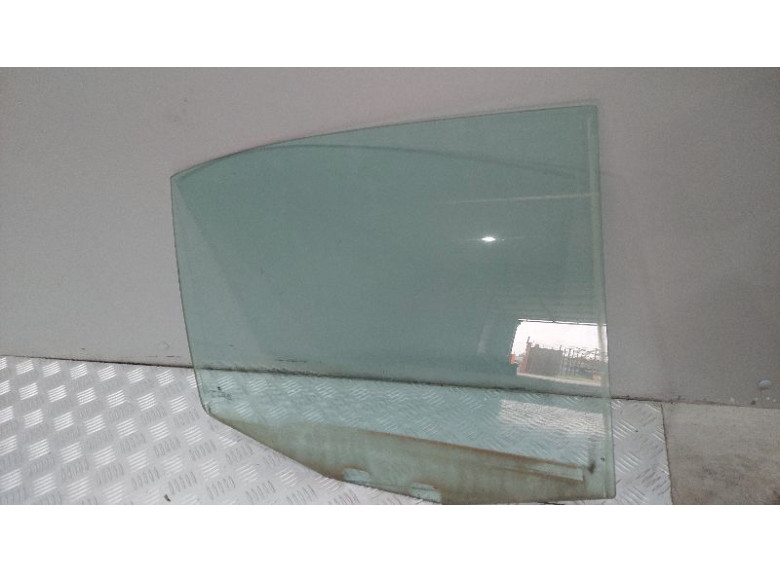 Стекло двери задней правой к Skoda Octavia