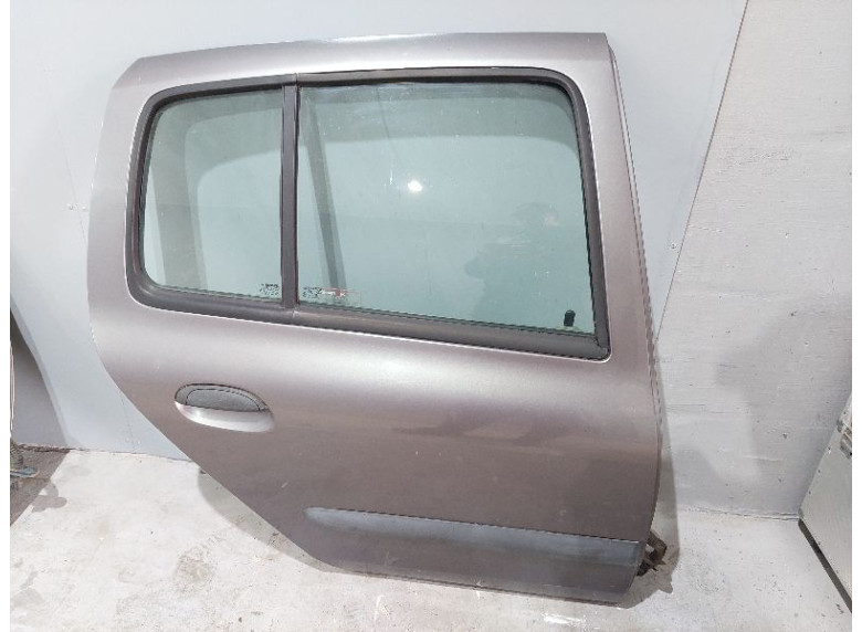 Дверь задняя правая к Renault Symbol, 2004г.