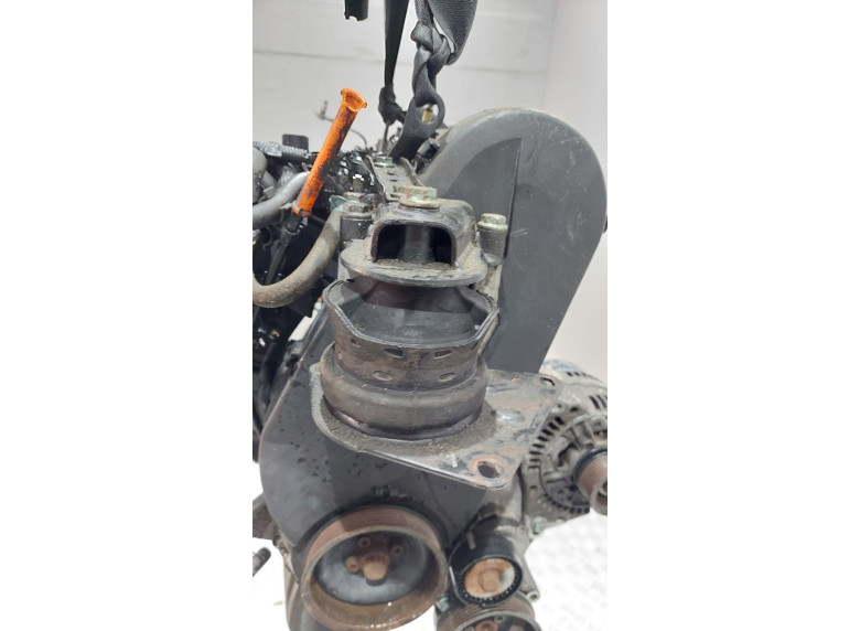 Подушка крепления двигателя к Volkswagen Golf, 1997г.