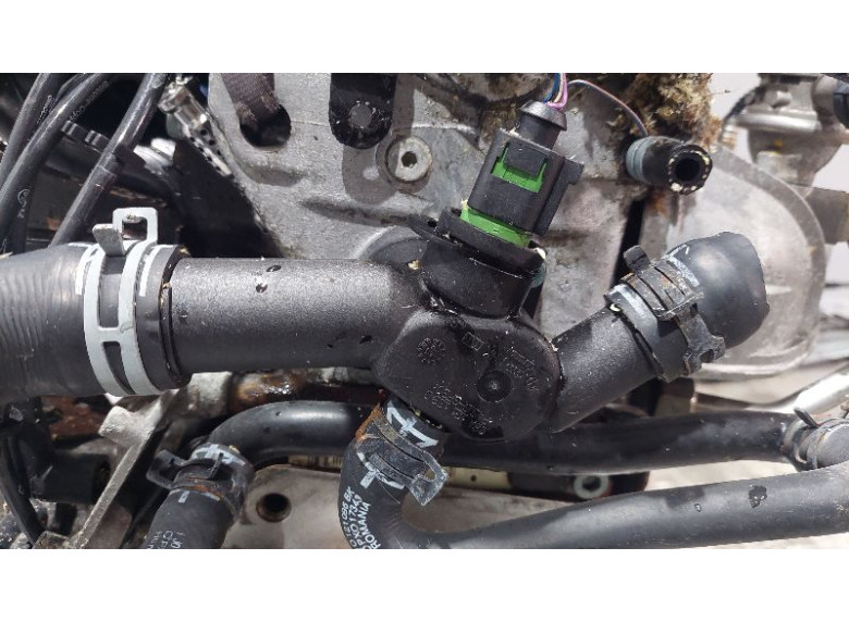 Фланец (тройник) системы охлаждения к Volkswagen Golf, 2003г.