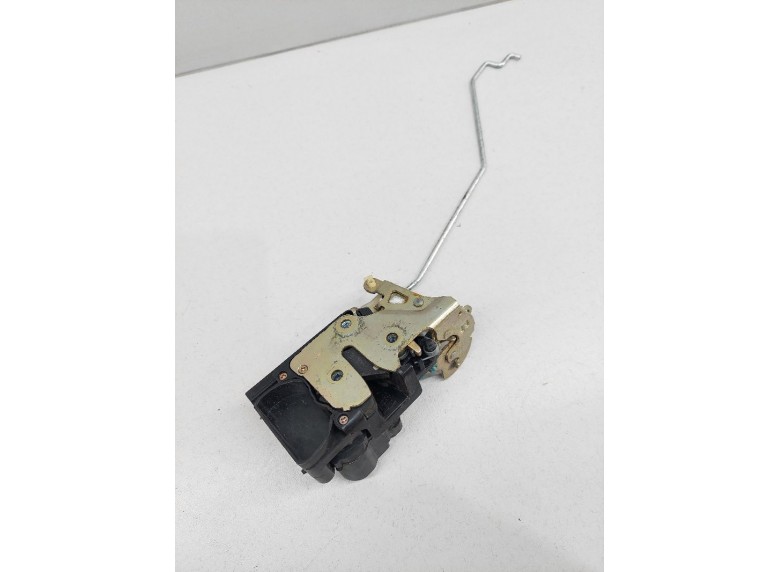 Замок двери передней правой к Замок двери передней правой к Chevrolet Nubira undefined г. Nubira