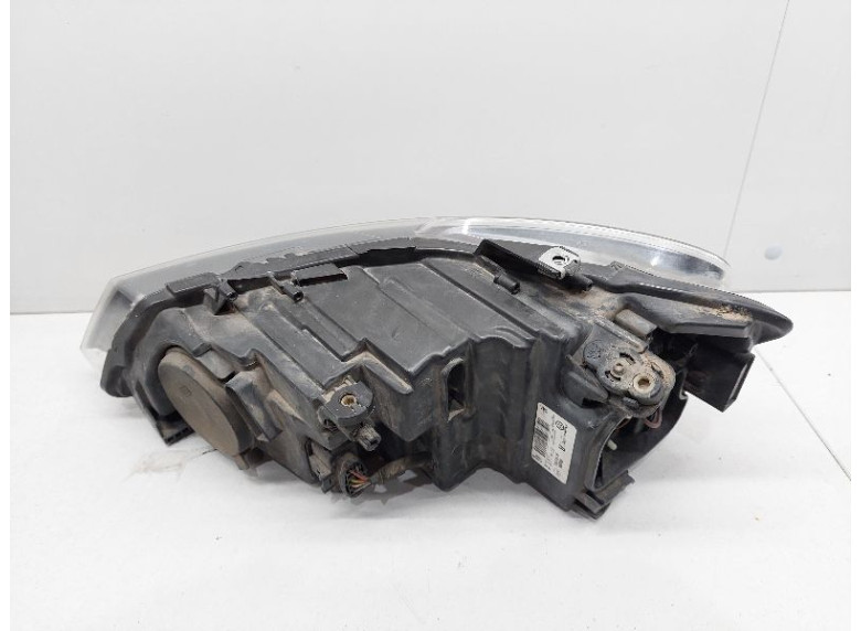 Фара правая к Volkswagen Polo, 2011г.