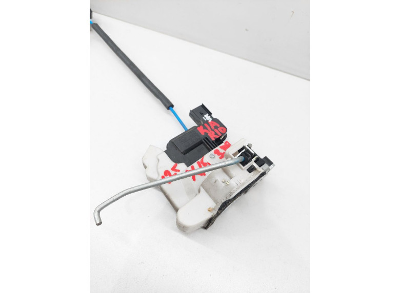 Замок двери задней правой к Kia Rio, 2011г.