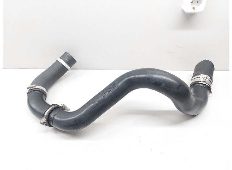 Патрубок интеркулера к Volvo V40, 1998г.