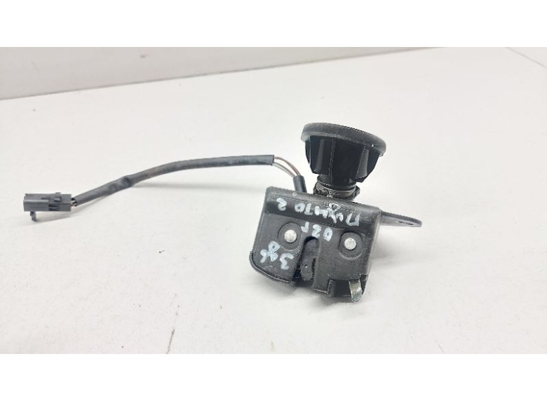 Замок багажника к Fiat Punto