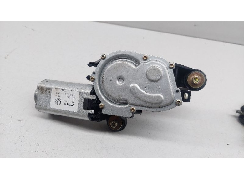 Моторчик заднего стеклоочистителя (дворника) к Моторчик заднего стеклоочистителя (дворника) к Fiat Punto undefined г. Punto