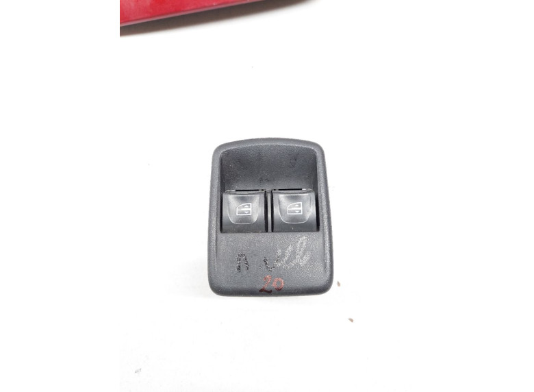 Блок управления стеклоподъемниками к Renault Sandero Stepway, 2019г.