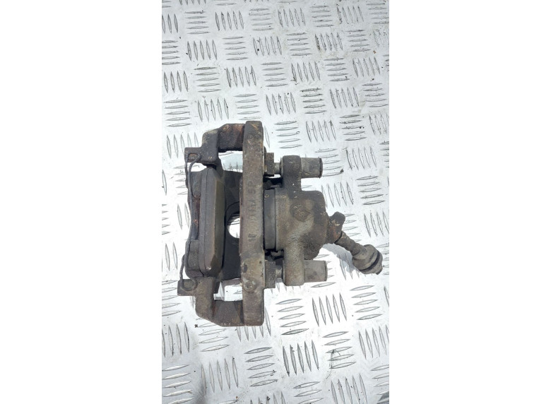 Суппорт передний правый к Renault Sandero Stepway, 2019г.