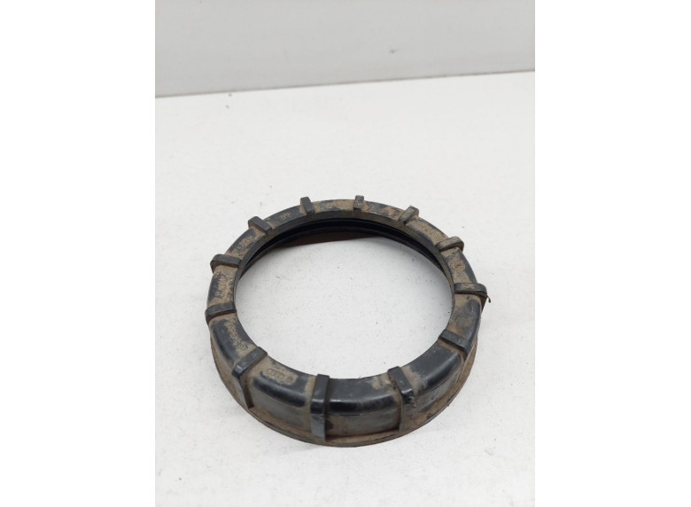 Гайка топливного насоса к Volkswagen Golf, 1995г.