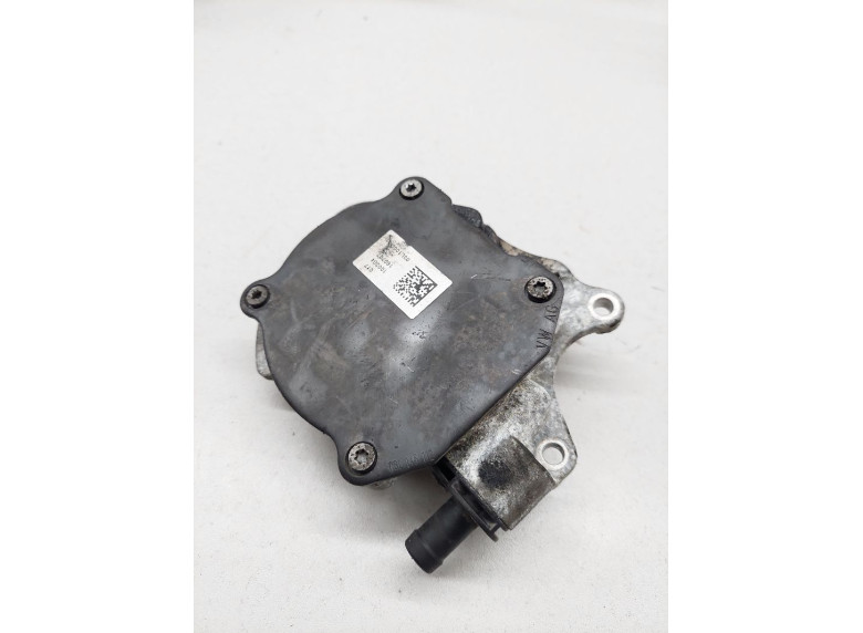 Насос вакуумный к Volkswagen Golf, 2009г.