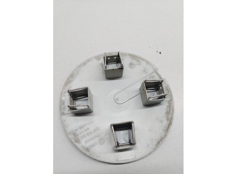 Колпак колесный к Volkswagen Golf, 1993г.