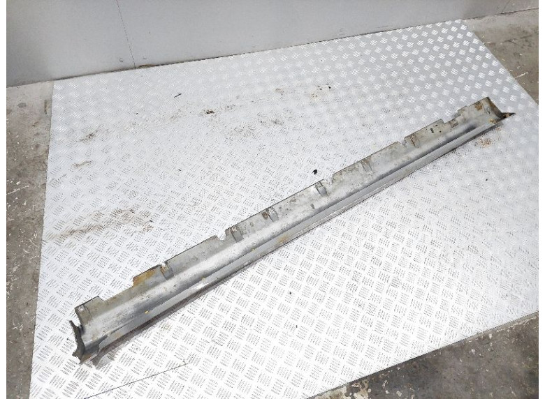 Накладка на порог к Hyundai Sonata, 2003г.