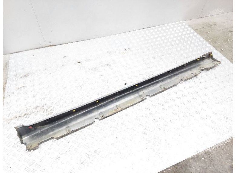 Накладка на порог к Hyundai Sonata, 2003г.