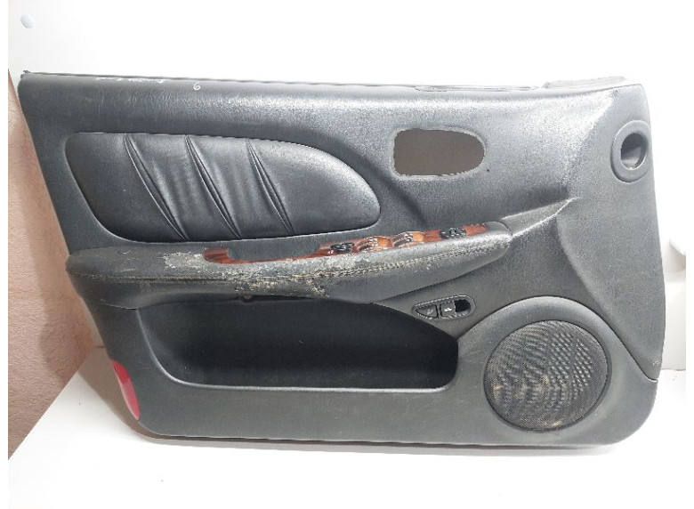 Обшивка двери передней левой (дверная карта) к Hyundai Sonata, 2003г.