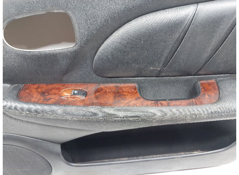 Кнопка стеклоподъемника переднего правого к Hyundai Sonata, 2003г.