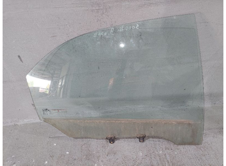 Стекло двери задней правой к Hyundai Sonata, 2003г.
