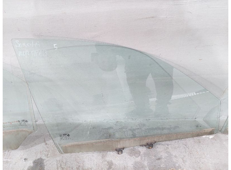 Стекло двери передней правой к Hyundai Sonata, 2003г.