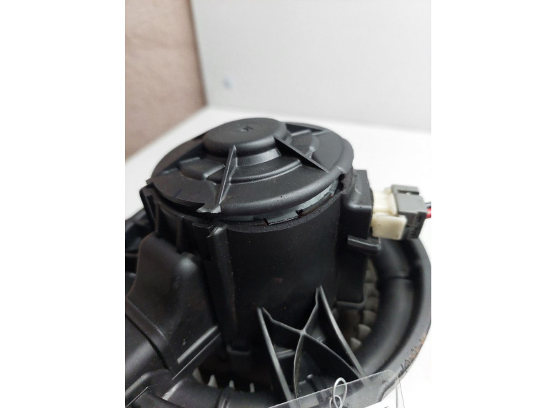 Моторчик печки к Kia Ceed, 2007г.