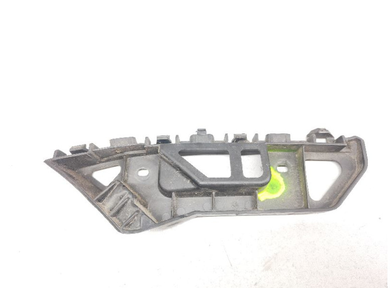 Кронштейн крепления бампера переднего к Volkswagen Caddy, 2012г.