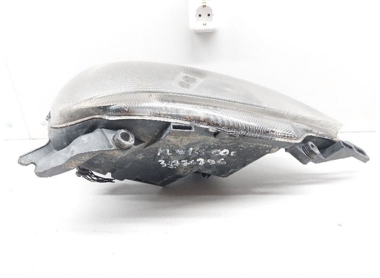 Фара правая к Фара правая к Mercedes MLW163 undefined г. ML W163