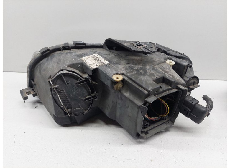 Фара правая к Audi A3, 2005г.