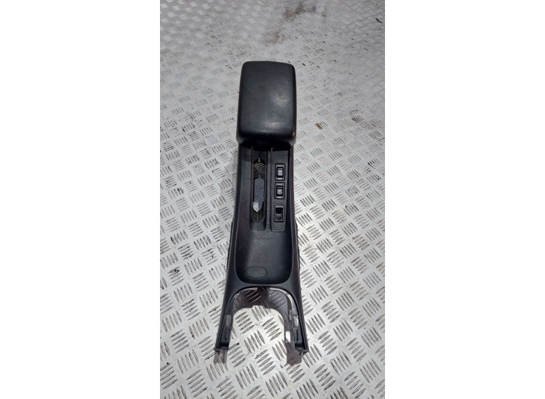 Подлокотник к Nissan Almera Classic, 2006г.