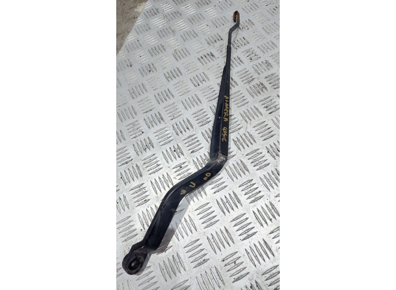 Щеткодержатель (поводок стеклоочистителя, дворник) к Nissan Almera Classic