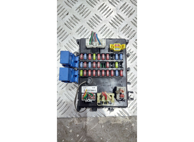 Блок предохранителей к Nissan Almera Classic