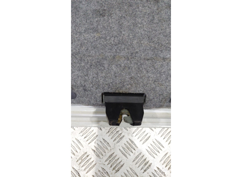 Замок багажника к Volvo S60, 2004г.