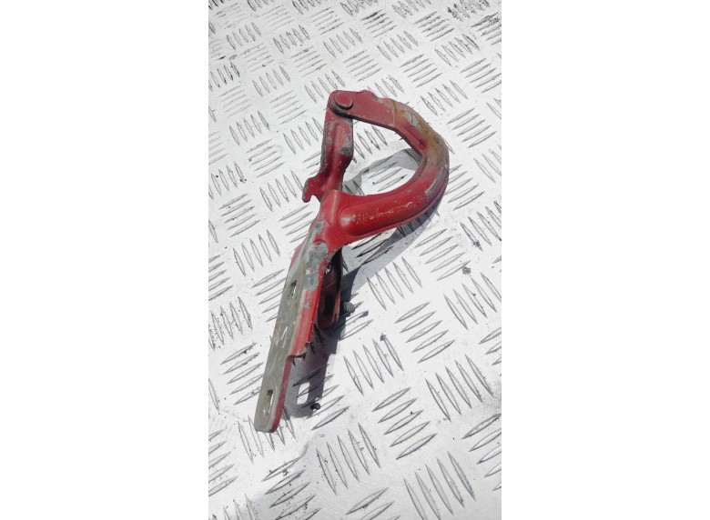 Петля капота левая к Renault Megane, 1995г.