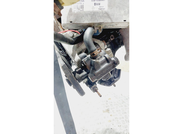 Насос гидроусилителя руля к Renault Megane, 1995г.