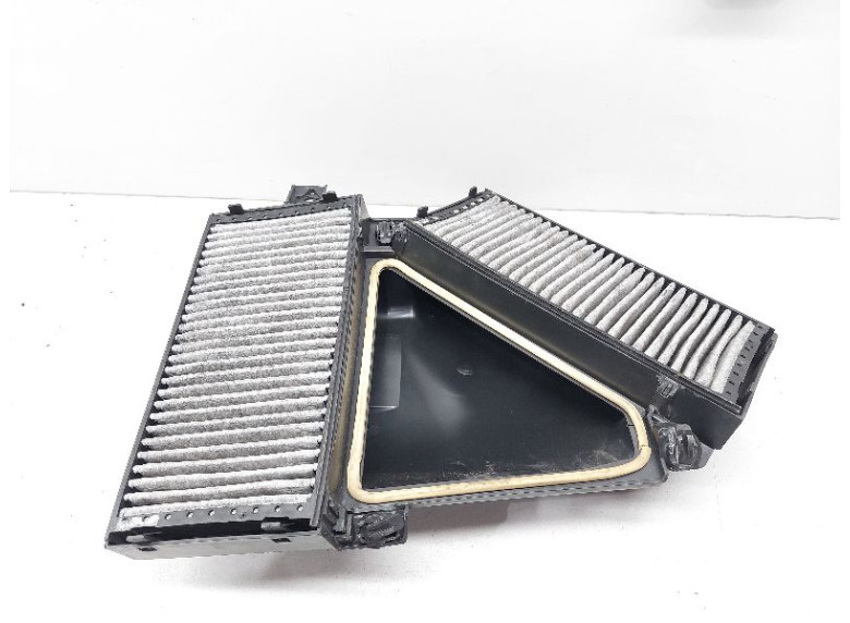 Корпус салонного фильтра к BMW X5 E70, 2010г.