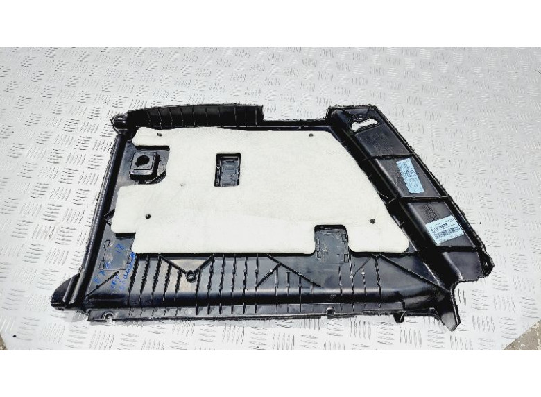 Обшивка багажника к BMW X5 E70, 2010г.