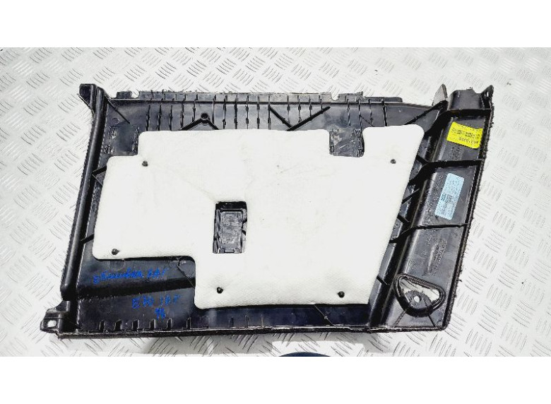 Обшивка багажника к BMW X5 E70, 2010г.