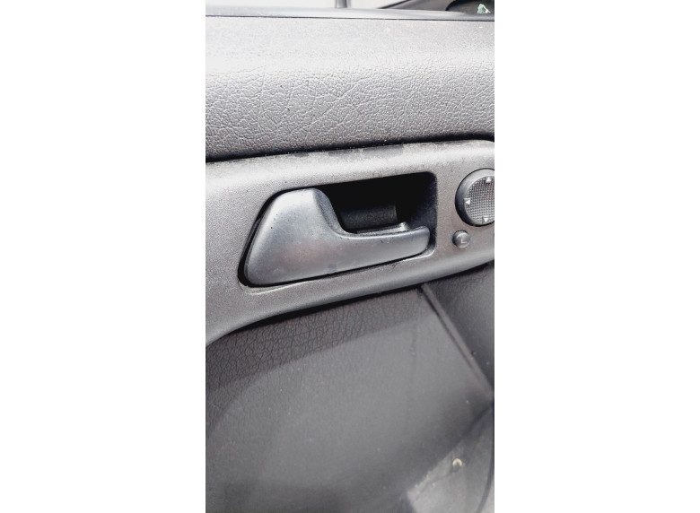 Ручка внутренняя передняя левая к Volkswagen Golf, 1996г.