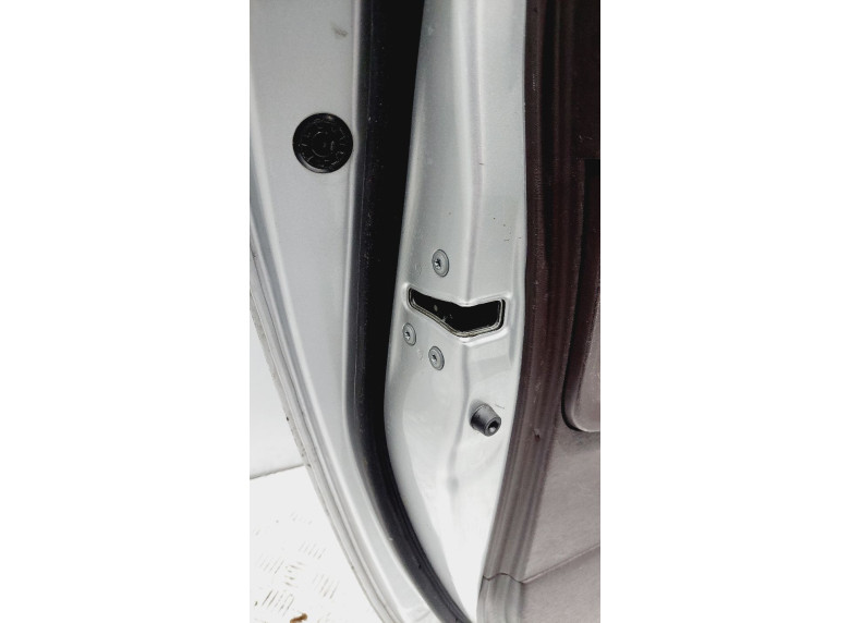 Замок двери передней левой к Toyota iQ, 2010г.
