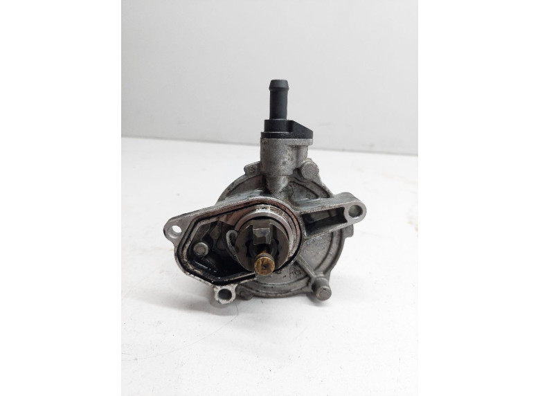 Насос вакуумный к Kia Ceed, 2007г.