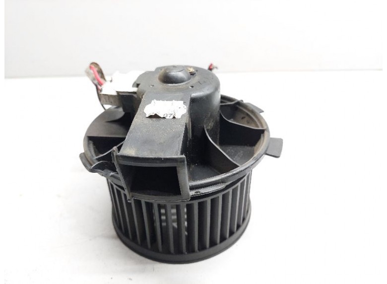 Моторчик печки к Peugeot 206