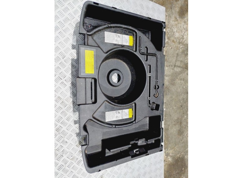 Ниша запасного колеса к Ниша запасного колеса к Pontiac Vibe undefined г. Vibe