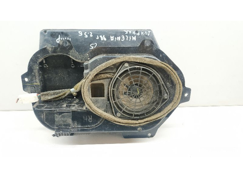 Динамик к Mazda Millenia