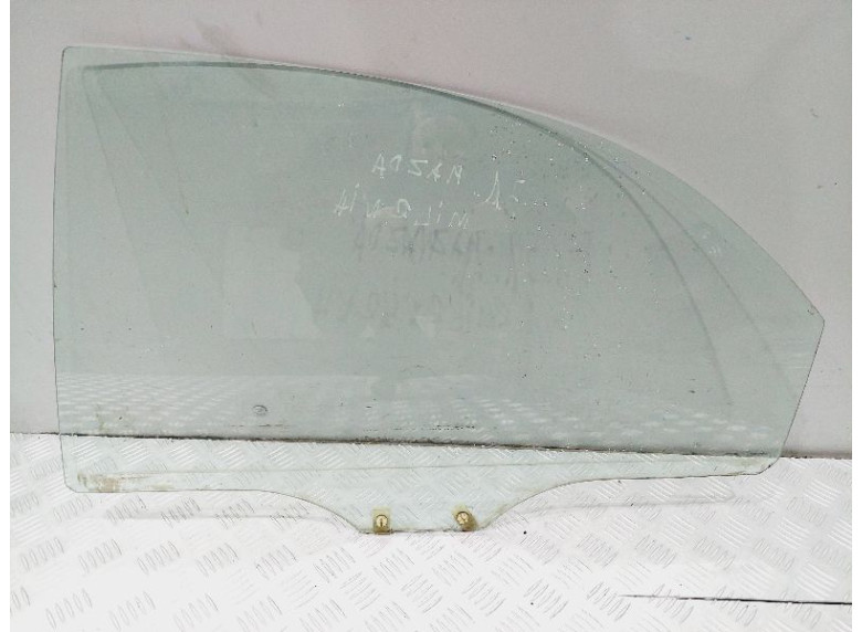 Стекло двери задней левой к Mazda Millenia