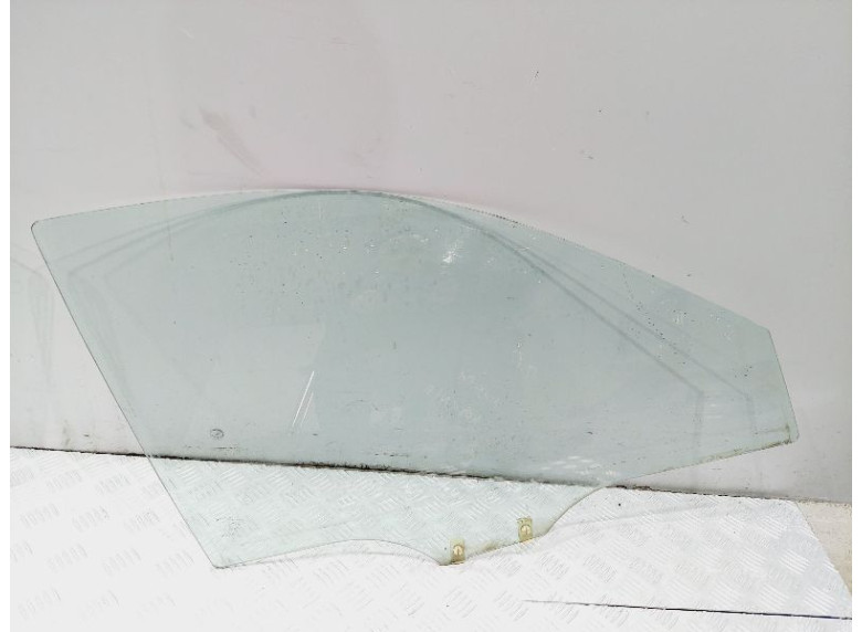 Стекло двери передней правой к Mazda Millenia