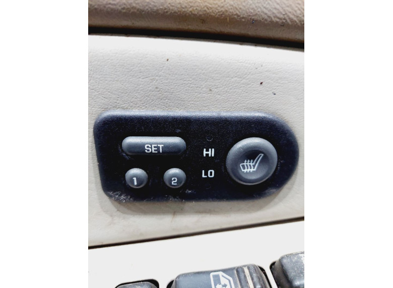 Кнопка подогрева сидений к Chevrolet Tahoe, 2001г.