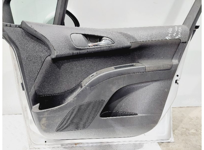 Обшивка двери передней правой (дверная карта) к Opel Meriva, 2011г.